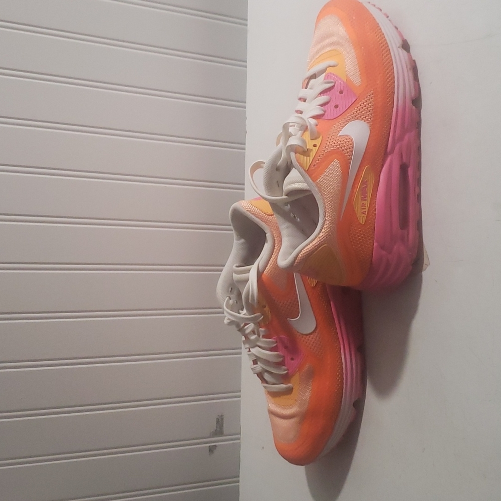 Nike Air max womens sz 7 rare color